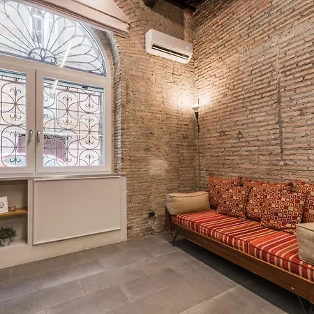 Monti - Colosseo - Luxury Loft 1bdr - New *
